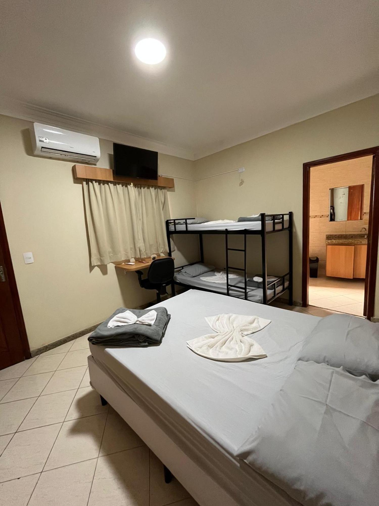 Hotel E Santos Dumont 2*