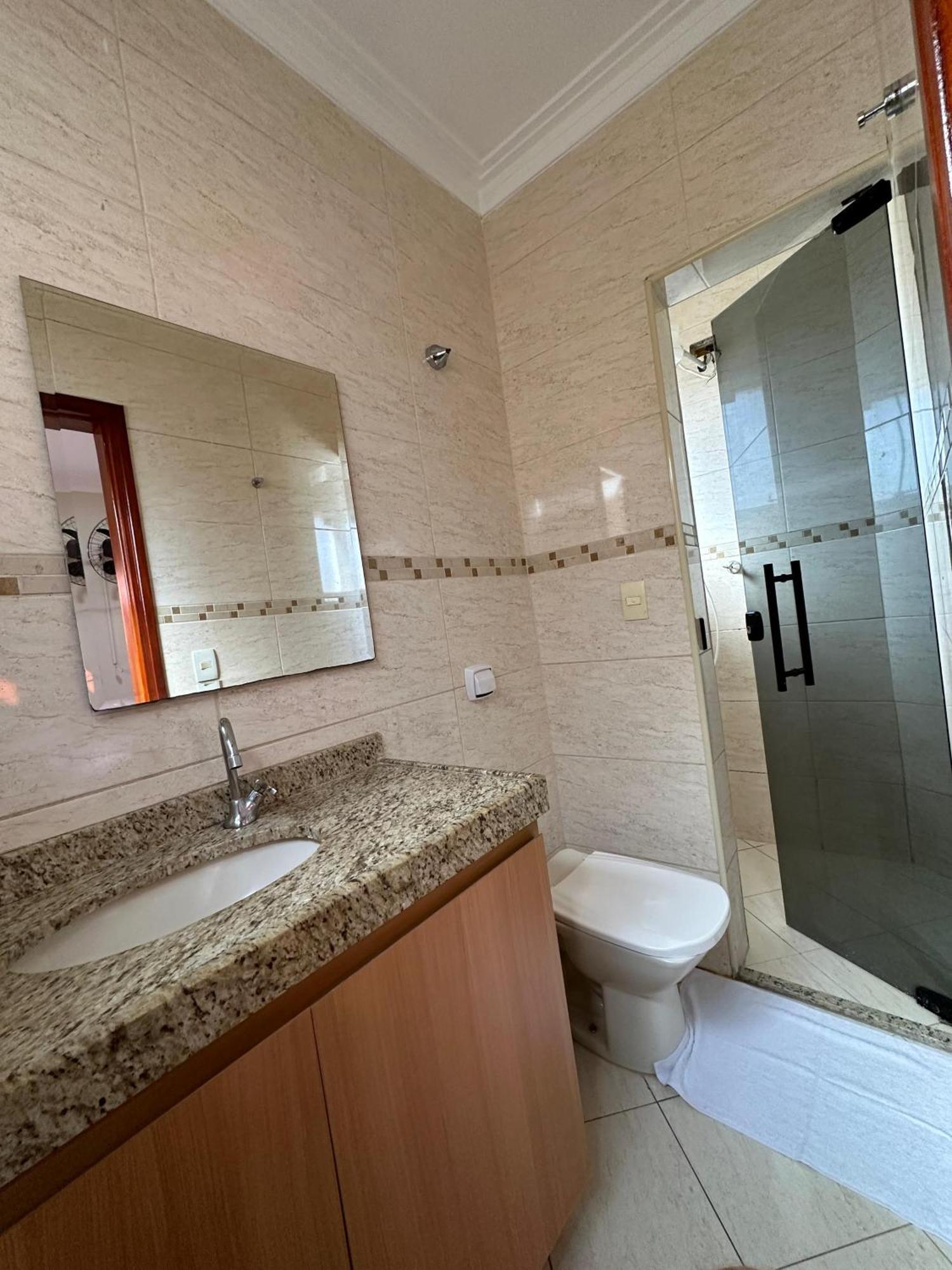 Hotel E Santos Dumont 2*